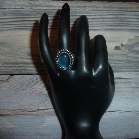 Women's Ring 925 Silver Plated Blue Topaz Size 7 - Picture 2 of 4